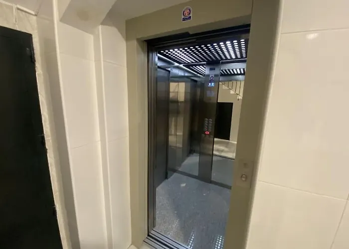 Casa Picaso Elegance, One Bedroom Center With Balcony By Namaste Elite