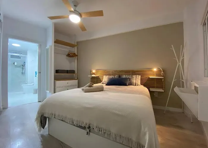 Casa Picaso Elegance, One Bedroom Center With Balcony By Namaste Elite