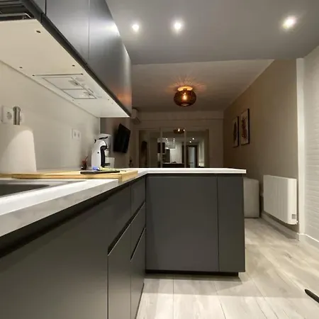 Casa Picaso Elegance, One Bedroom Center With Balcony By Namaste Elite Διαμέρισμα *