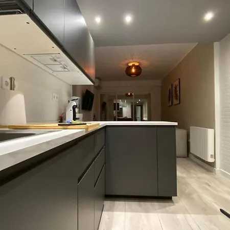 Lejlighed Casa Picaso Elegance, One Bedroom Center With Balcony By Namaste Elite