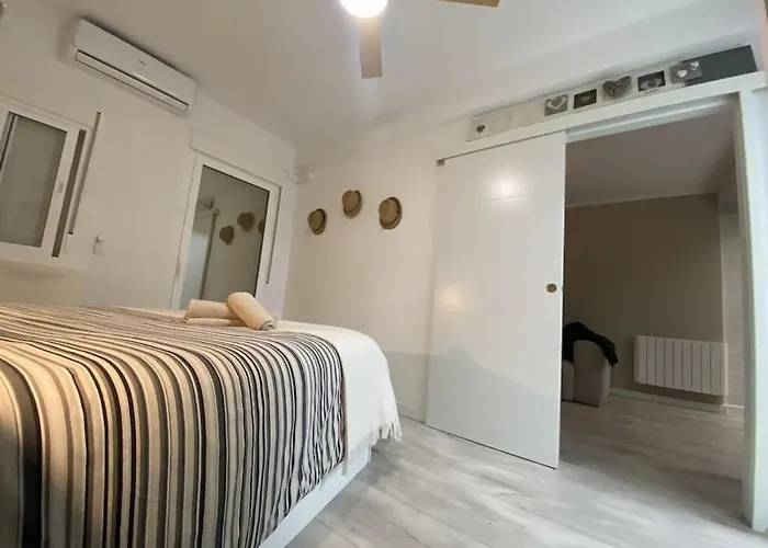 アパート Casa Picaso Elegance, One Bedroom Center With Balcony By Namaste Elite