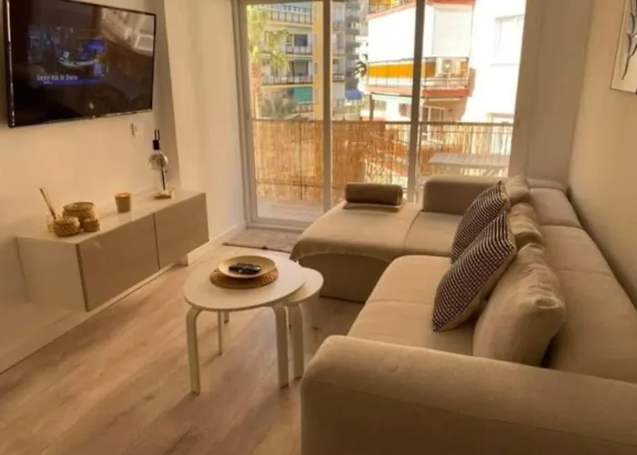 Casa Picaso Elegance, One Bedroom Center With Balcony By Namaste Elite