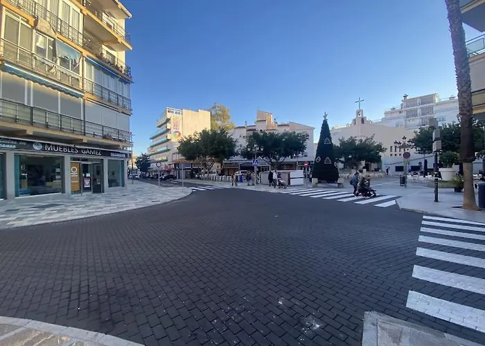 Casa Picaso Elegance, One Bedroom Center With Balcony By Namaste Elite Apartment *